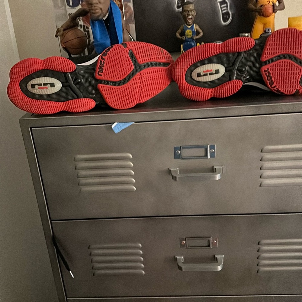 Nike Red and Black Sneakers for Everyday Style